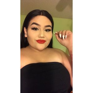 Meet your Posher, Alezza